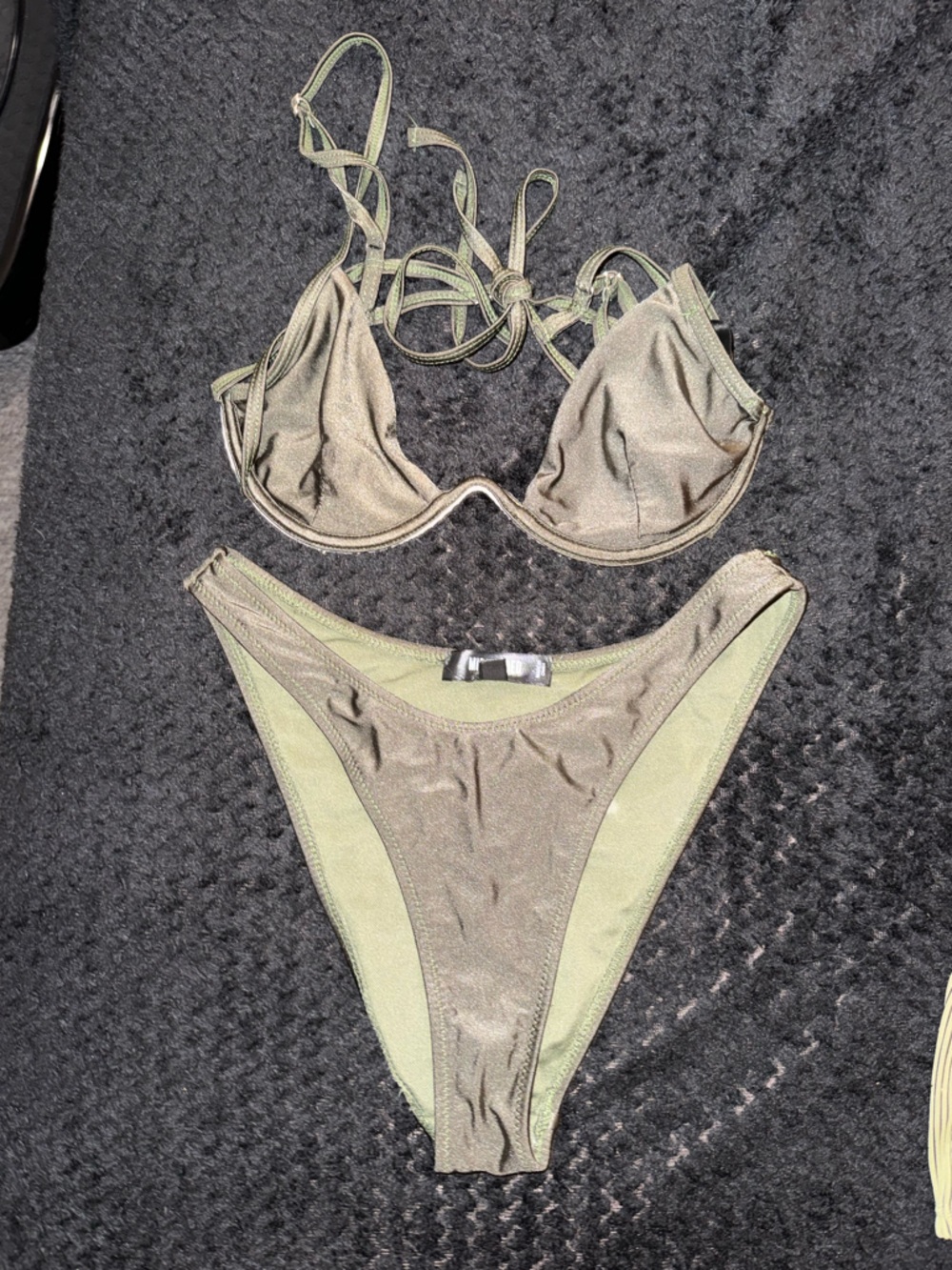 MISGUIDED army green underwire bikini with high cut bottoms size S